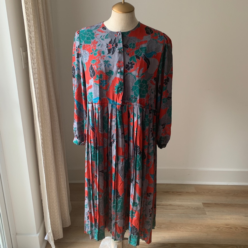 Vintage Dress moving sale last one month